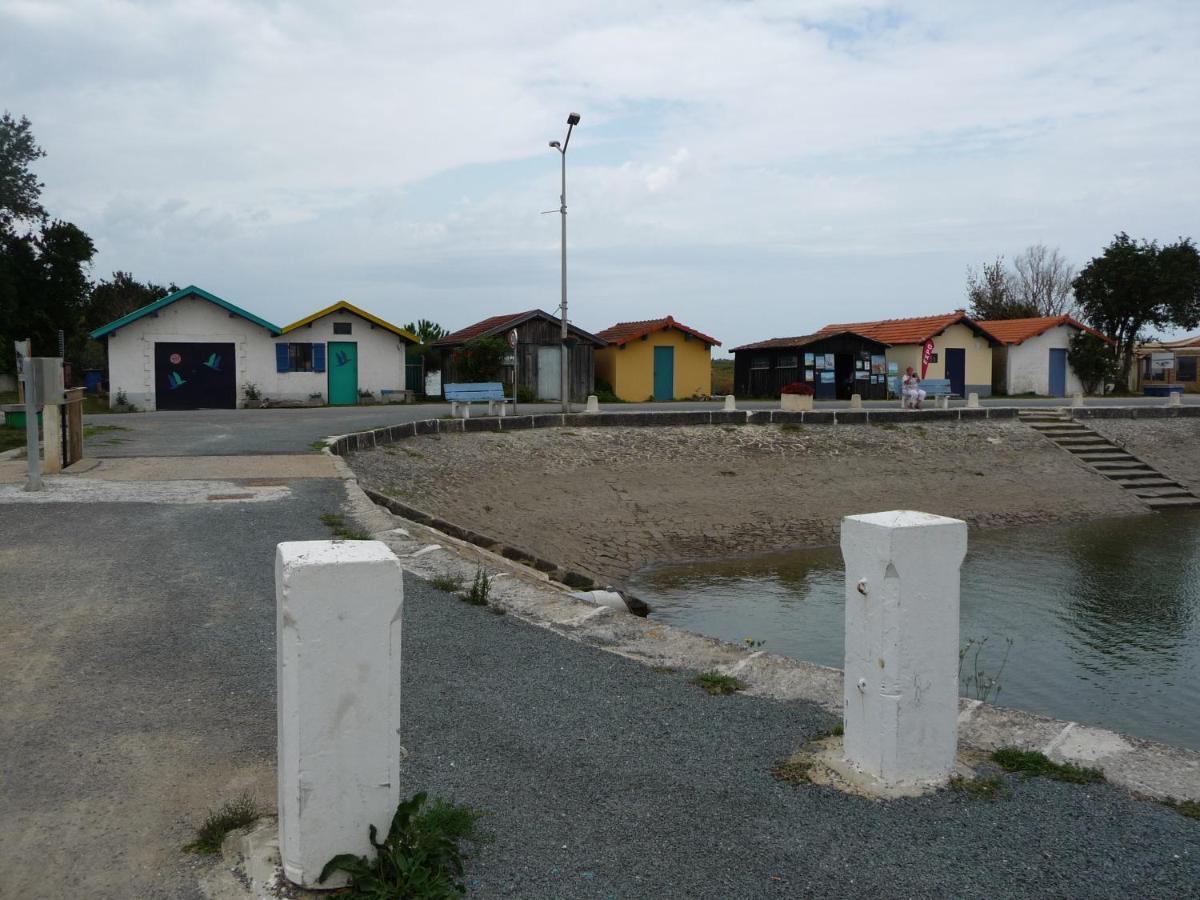 Le Marais Villa LʼÉguille Eksteriør billede